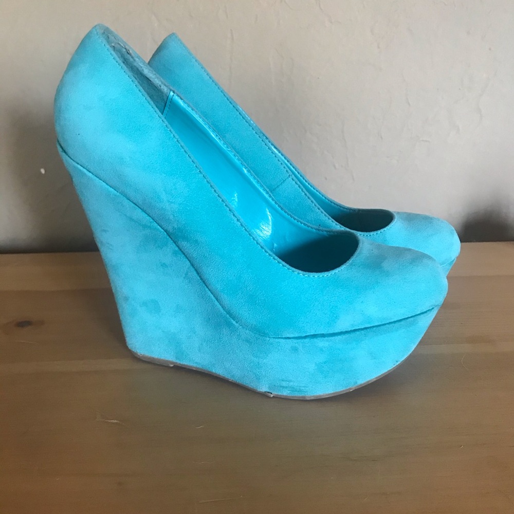 Breckelle’s Wedges